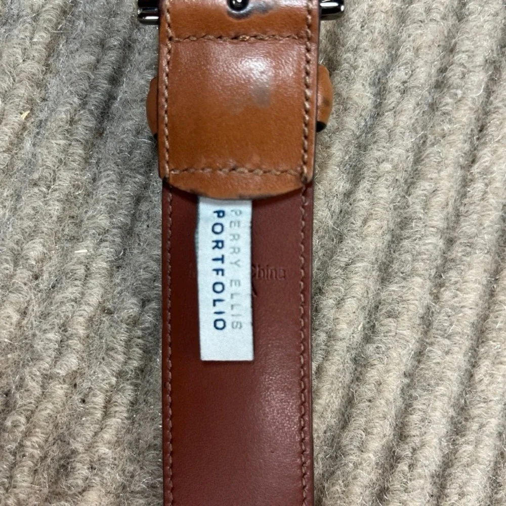 Perry Ellis Portfolio Mens Tan Brown Leather Dress Belt 34 Silver Buckle 1PE2030